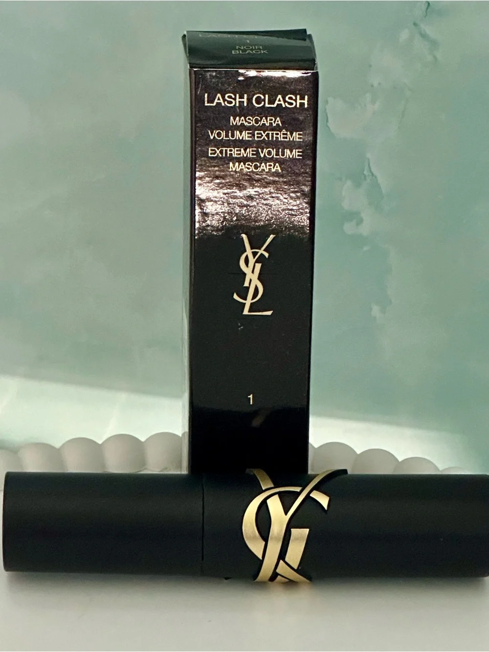 Yves Saint Laurent Lash Clash Extreme Volume Mascara — Black .16oz/ 5ml